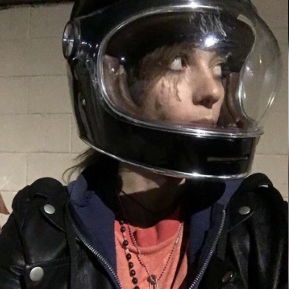 Meet your Posher, Leslie